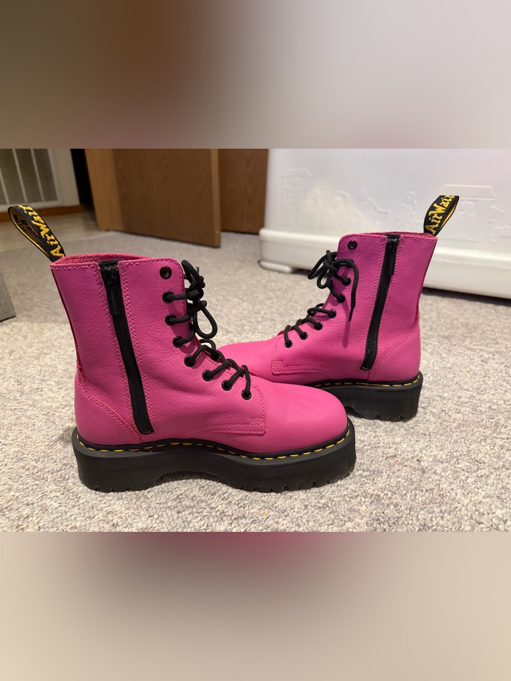Dr. Martens Jadon III Boot Pisa Leather in Thrift Pink NWOT - Picture 4 of 11
